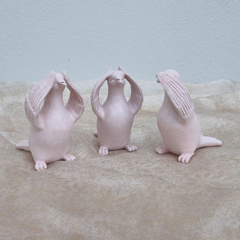 Three Wise Doves - Pink