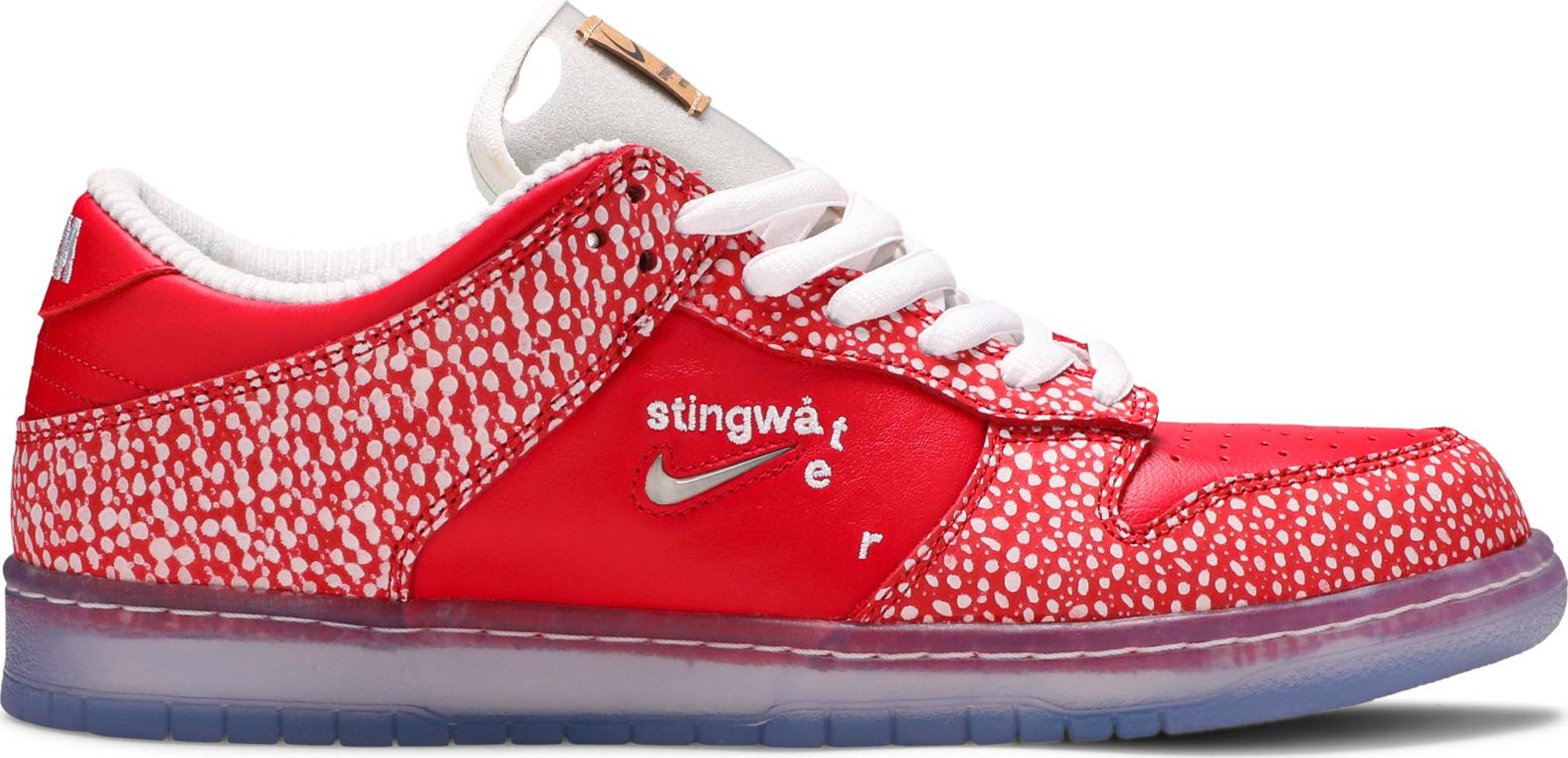 dunk low stingwater magic mushroom