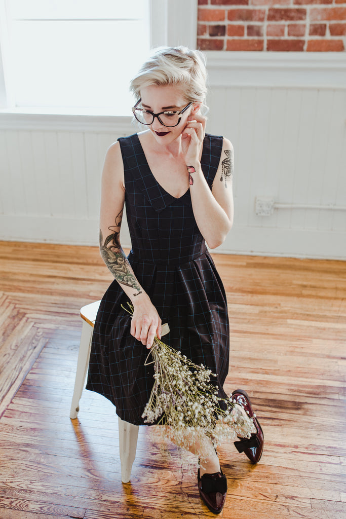 Apricity | SUNDAY Dress in Black | Apricity