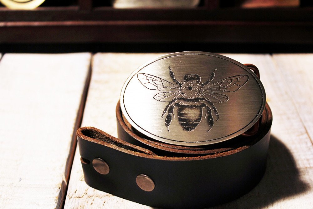 honey bee belt buckle