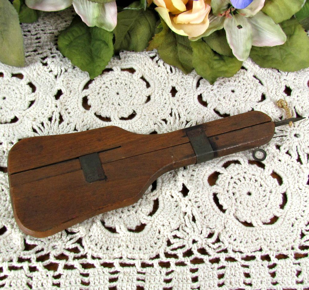 Vintage Antique Sewing Wood Handheld Rug Hook Tool - Embroider