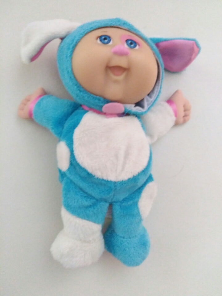 white cabbage patch doll