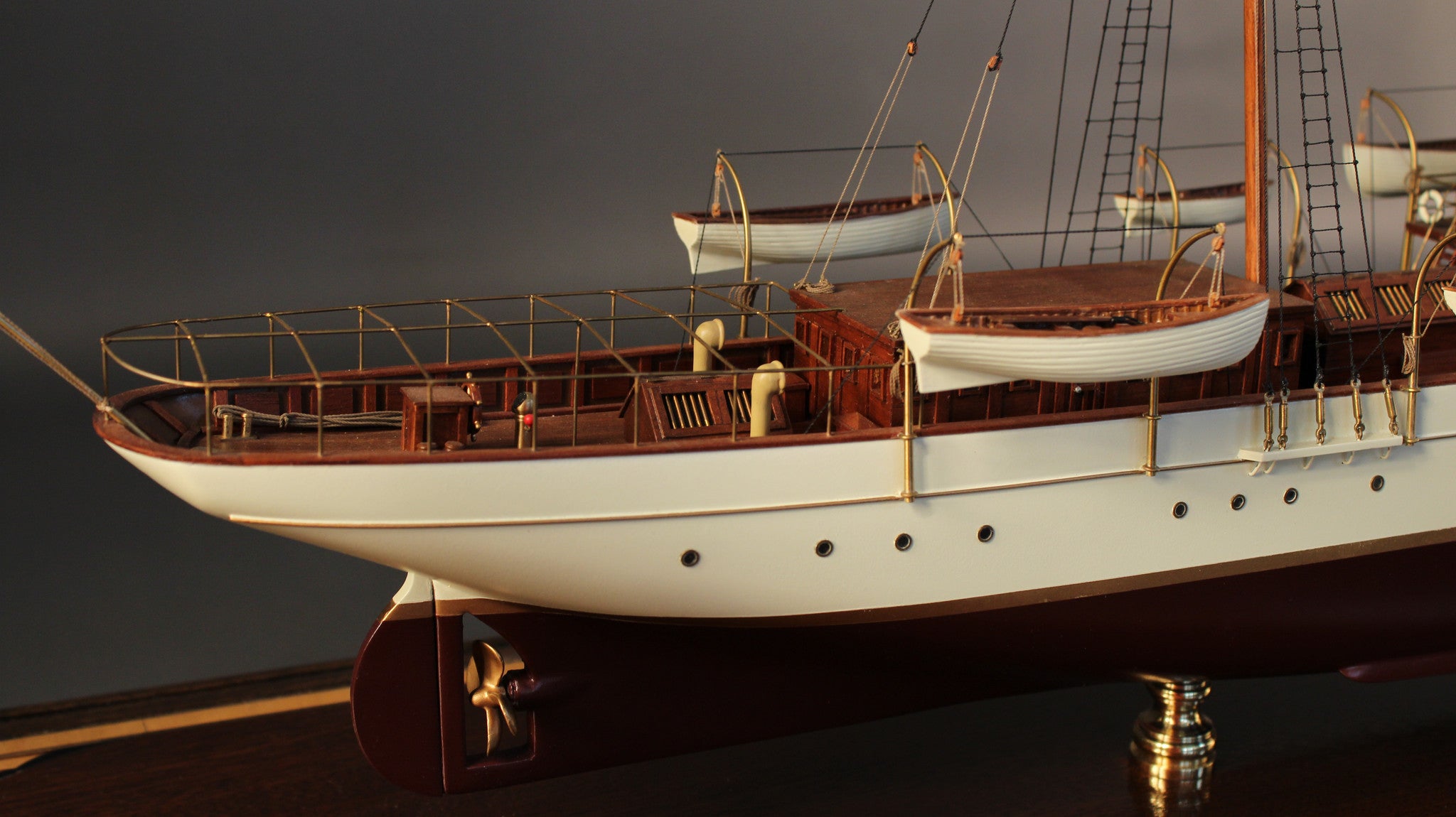 model steam yacht