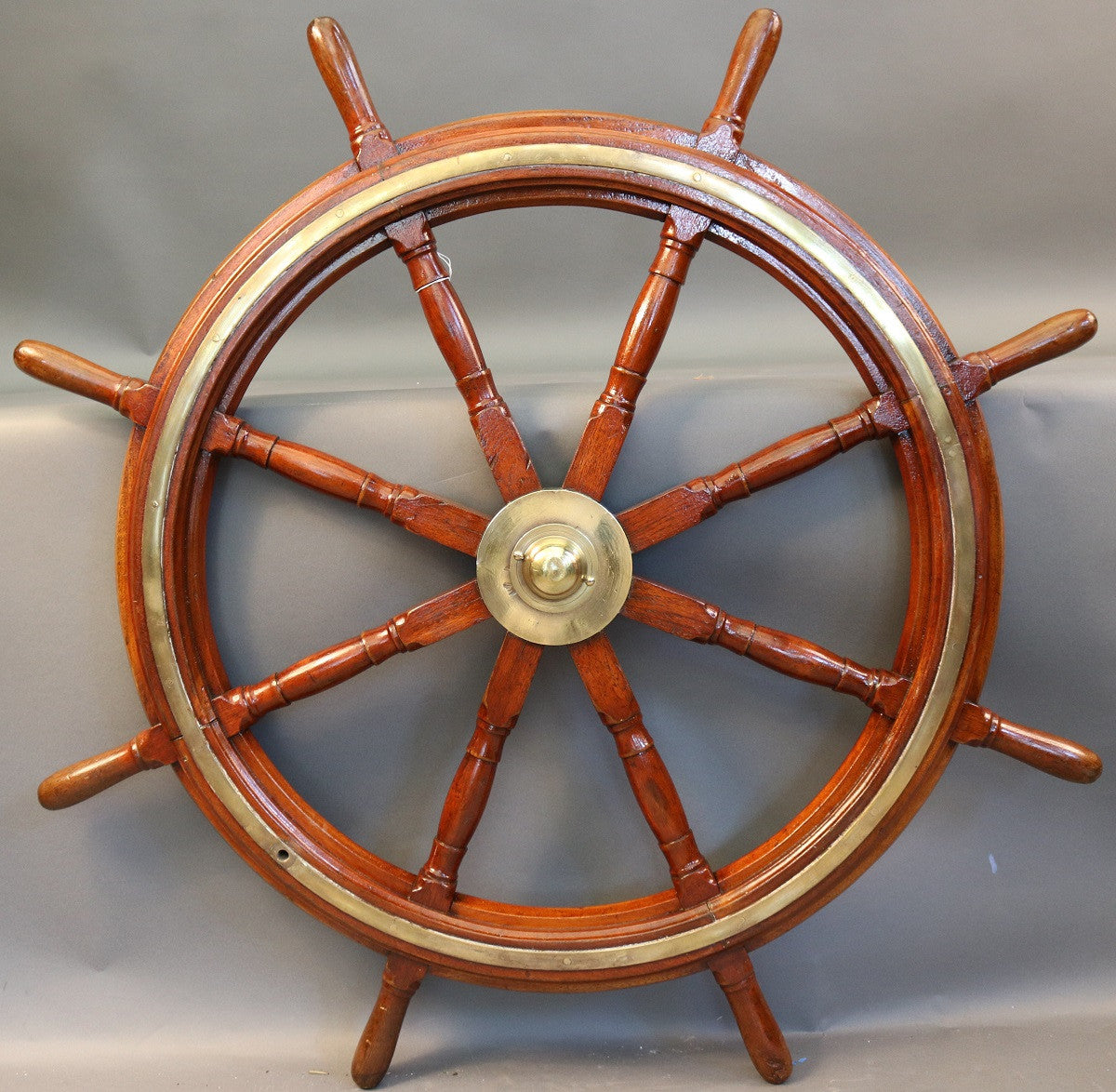 Ships wheel. Ship Wheel. Athene ship on Wheels.
