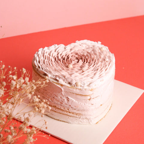 Medovik rose shaped cakes with a thousand petals