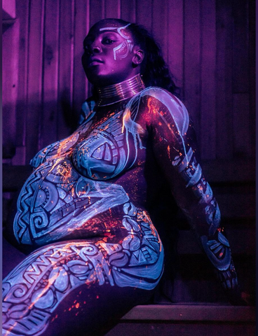 Maternity photo shoot body painting by Sylkie Sky