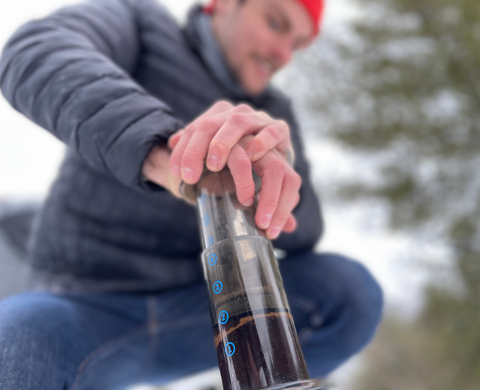 Reid prepara il caffè nel deserto