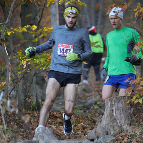 Reid Burrows corriendo su ultramaratón de 50 millas