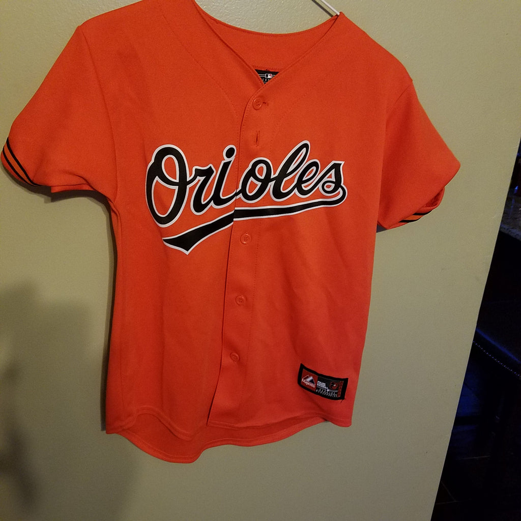 medium baseball jersey size