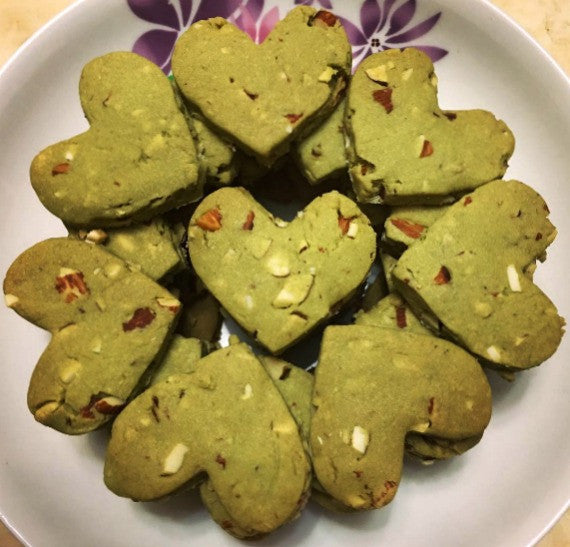 adorable Valentine's present with delicious matcha green tea almond heart-shaped cookies, made with raw chopped almond and high quality matcha powder