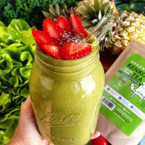 Healthy matcha smoothie with mixed fruits is your new afternoon treats for sweet craving