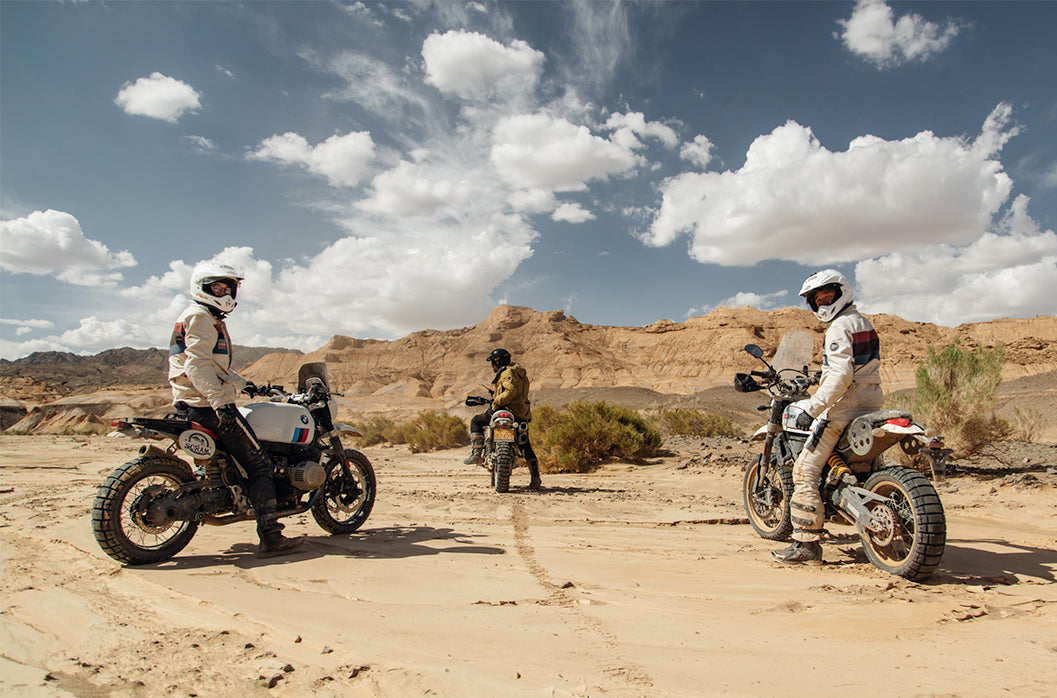 group of 3 riders