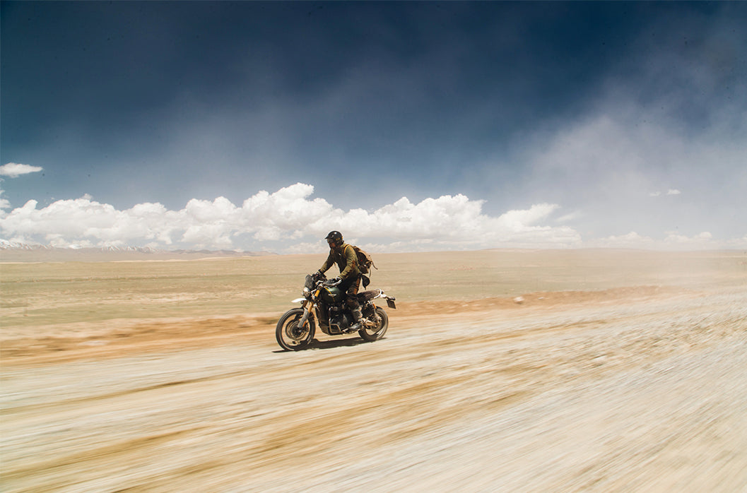 riding triumph in the desert