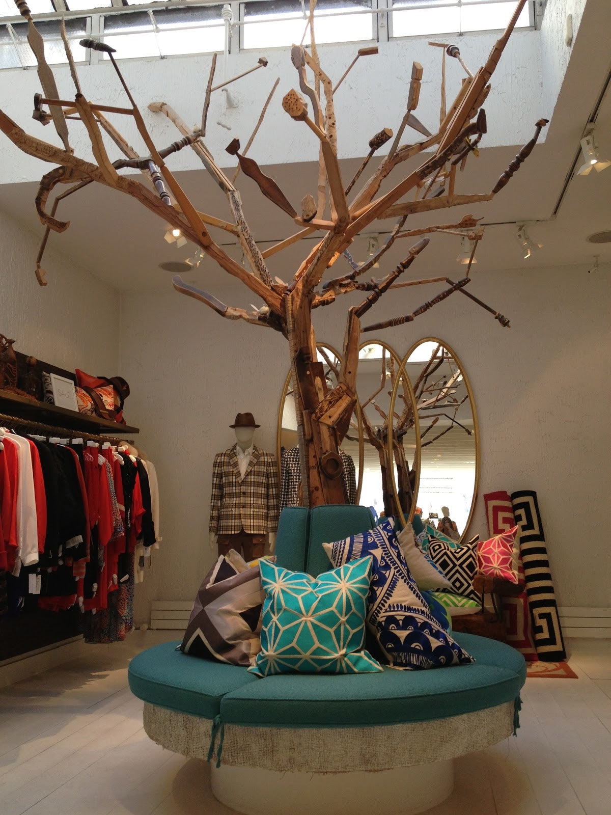 Choosing the Best Materials for Visual Merchandising Concepts in Luxury  Retail Stores - Retail Focus - Retail Design