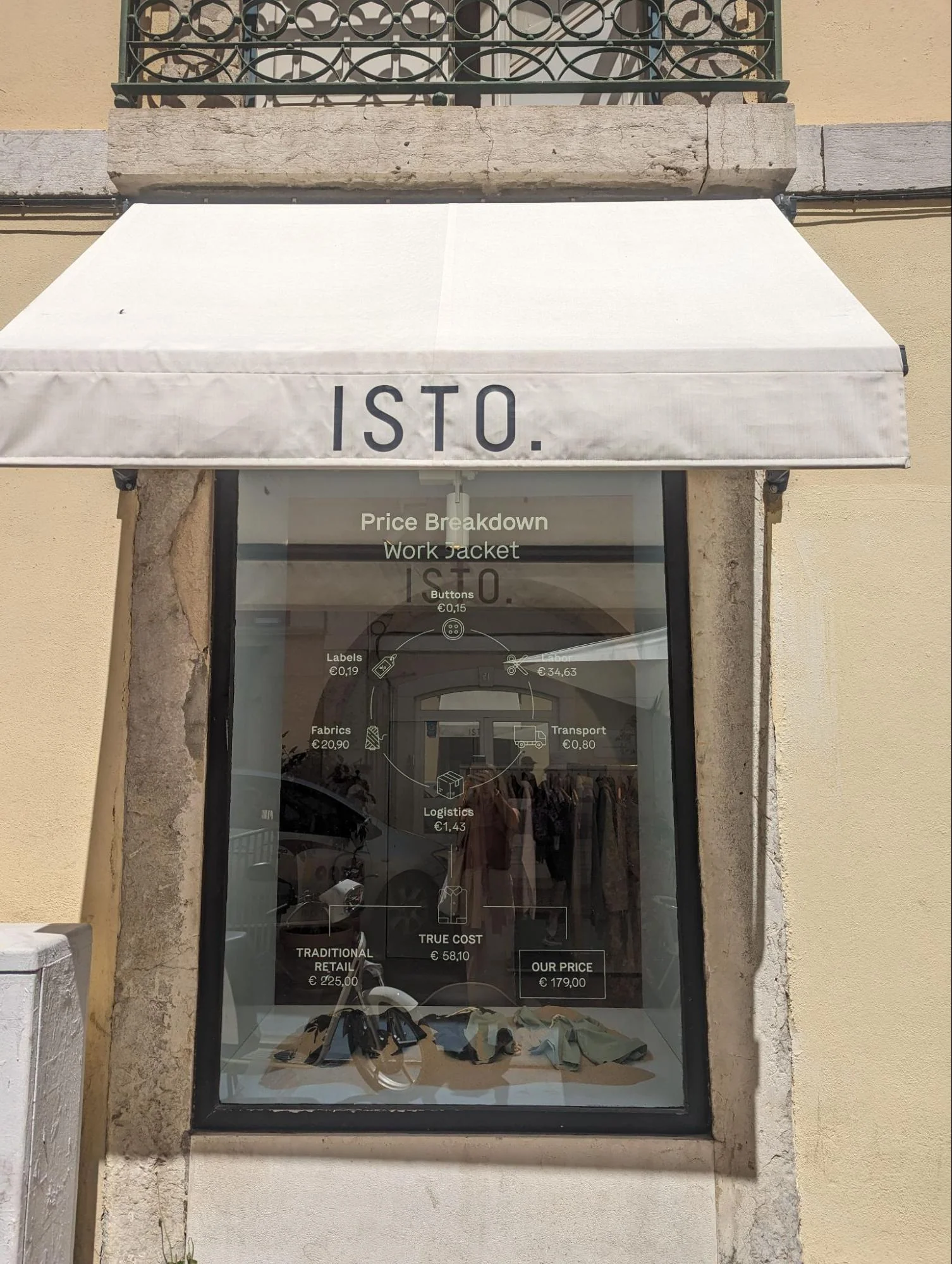 Photo of ISTO storefront in Lisbon, Portugal