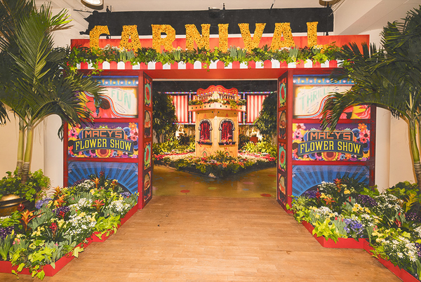 Visual merchandising: Macy's Flower Show