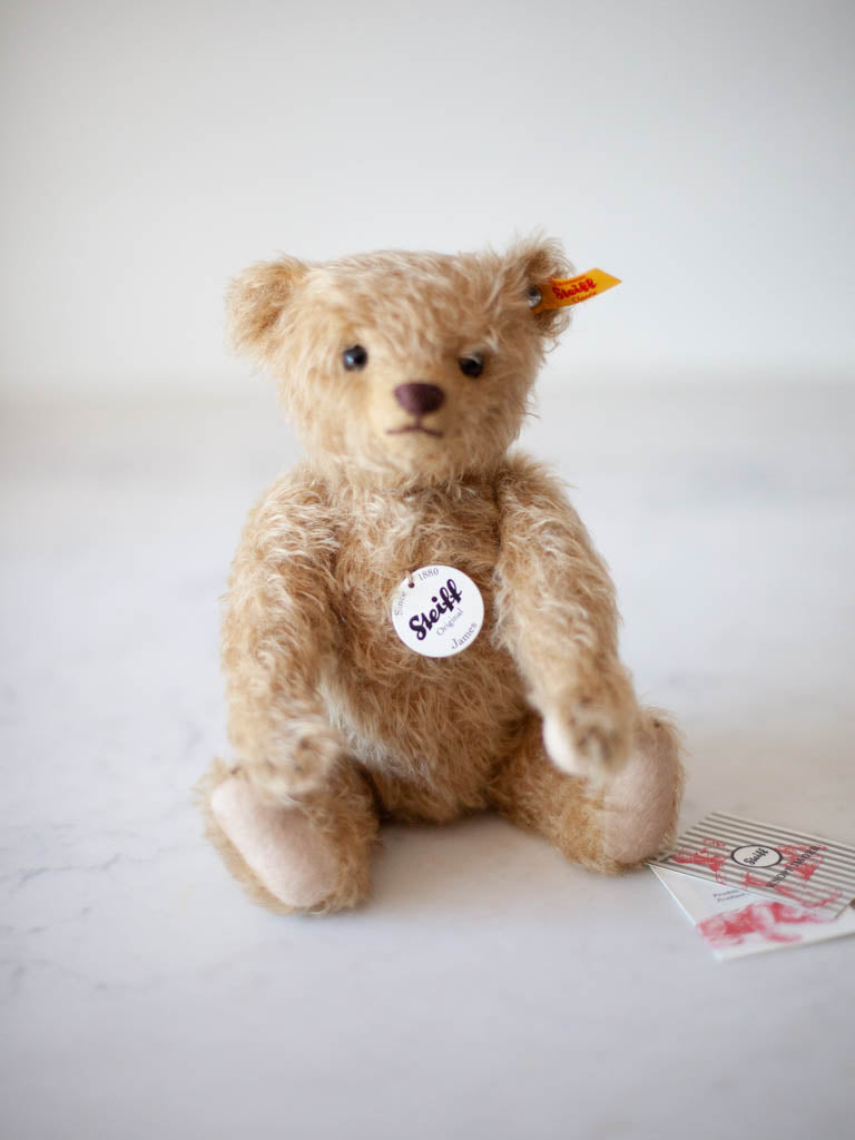 steiff valentine bear