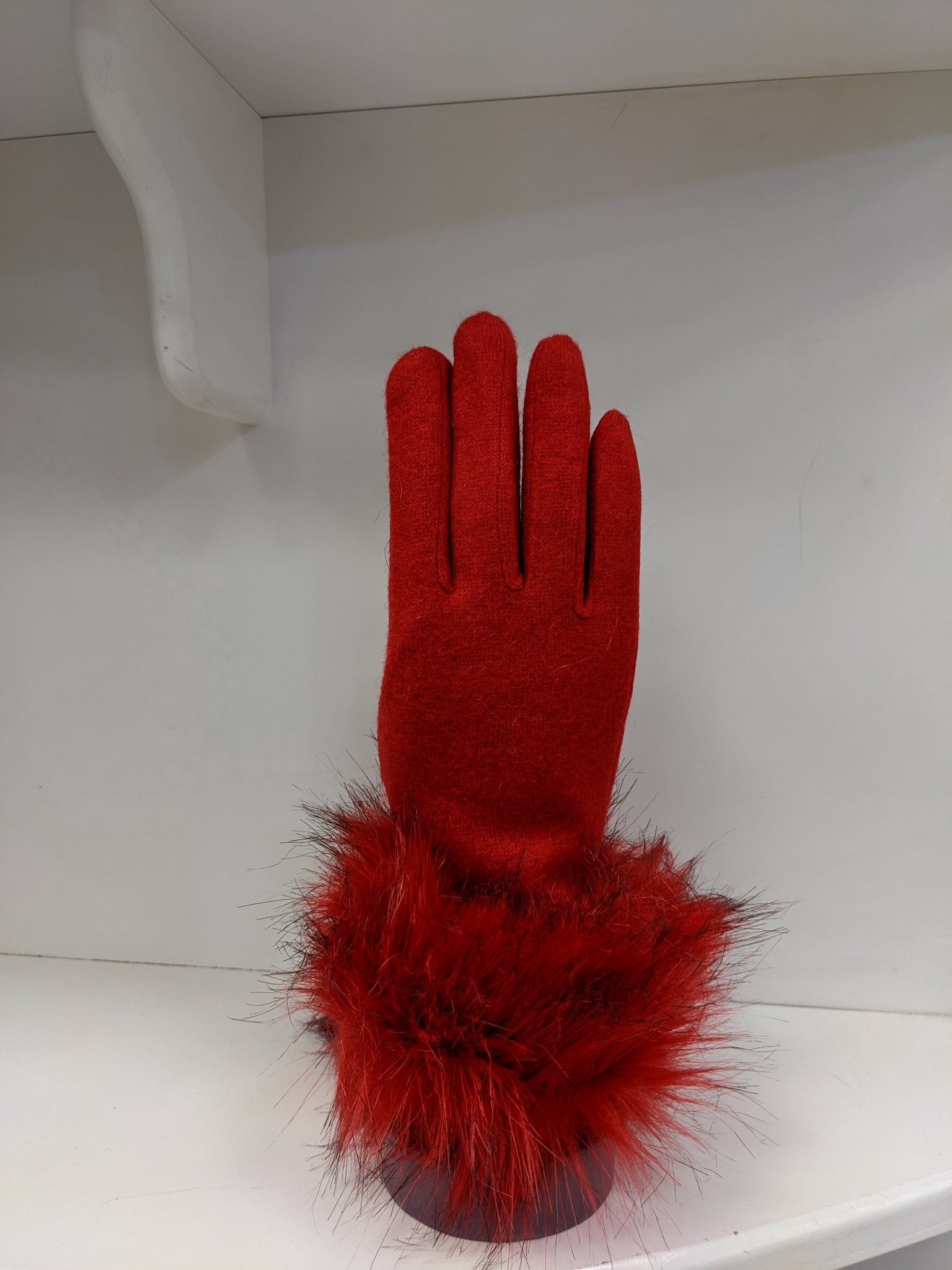 red gloves with fur