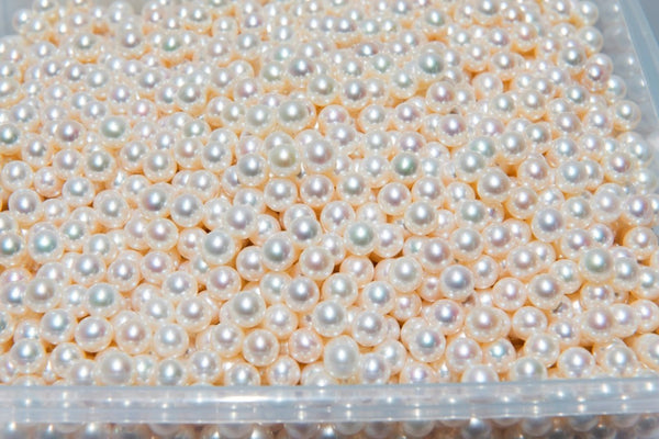 Loose grade pearls with amazing luster ready to be matched into mini lots for freshadama strands!
