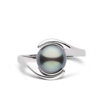 Embrace Collection Tahitian Pearl Ring White Gold on model 1