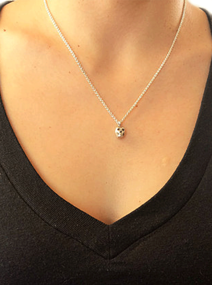 skull charm necklace