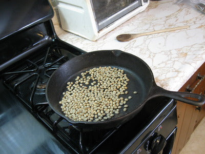 pan roasting green coffee beans