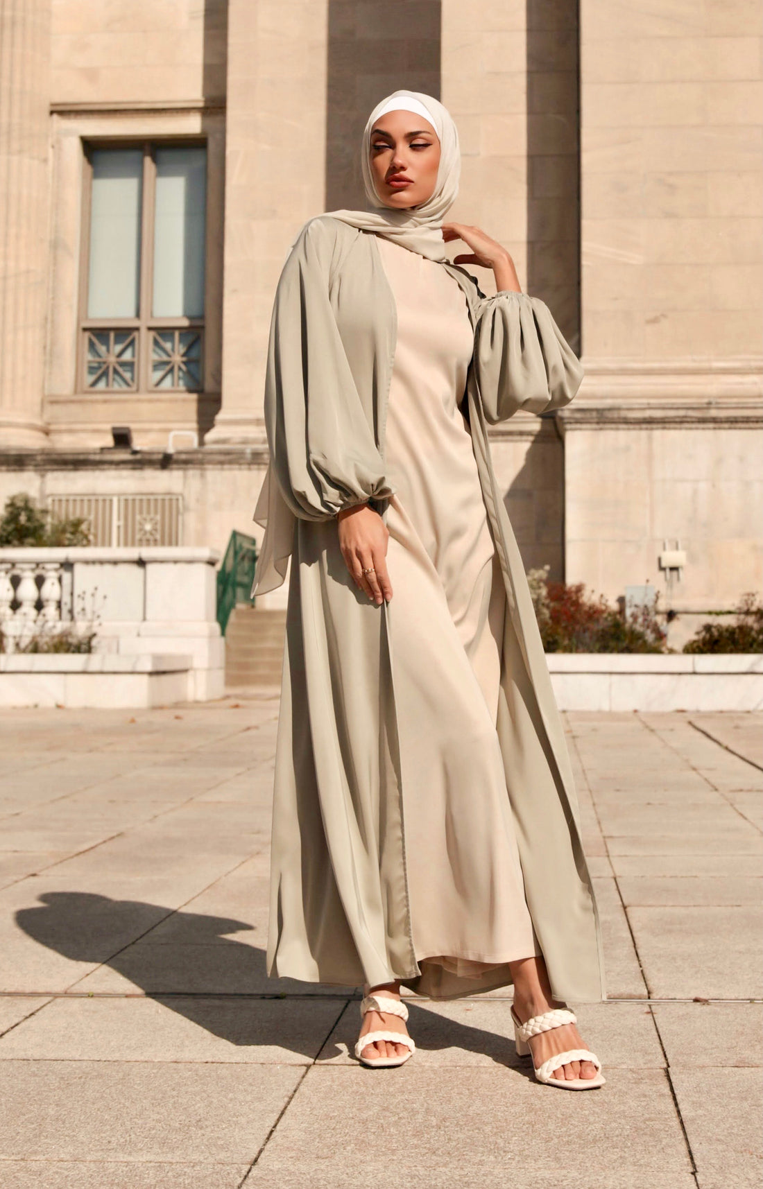 Buy Taupe Sand Saya Balloon Sleeve Abaya from Niswa Fashion