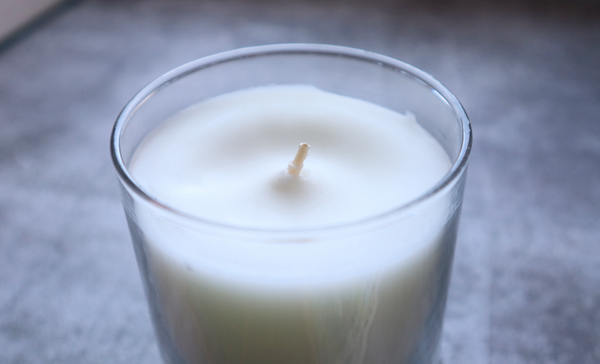 Example of a Candle with Divots