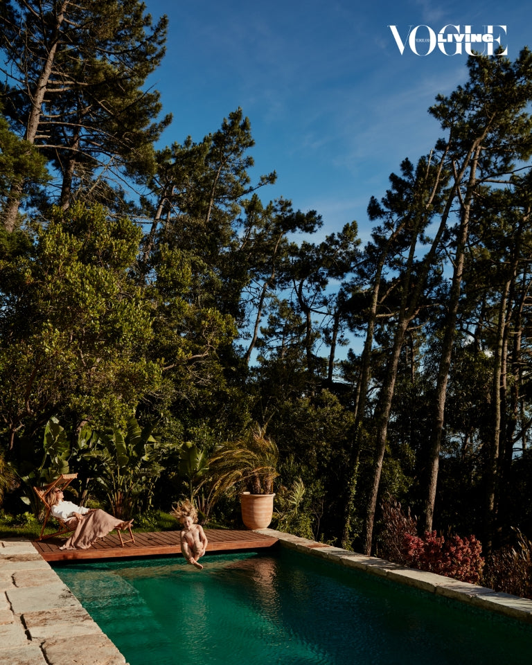 Bibi-Van-Der-Velden-And-Her-Son_next-to-the-Swimming-Pool