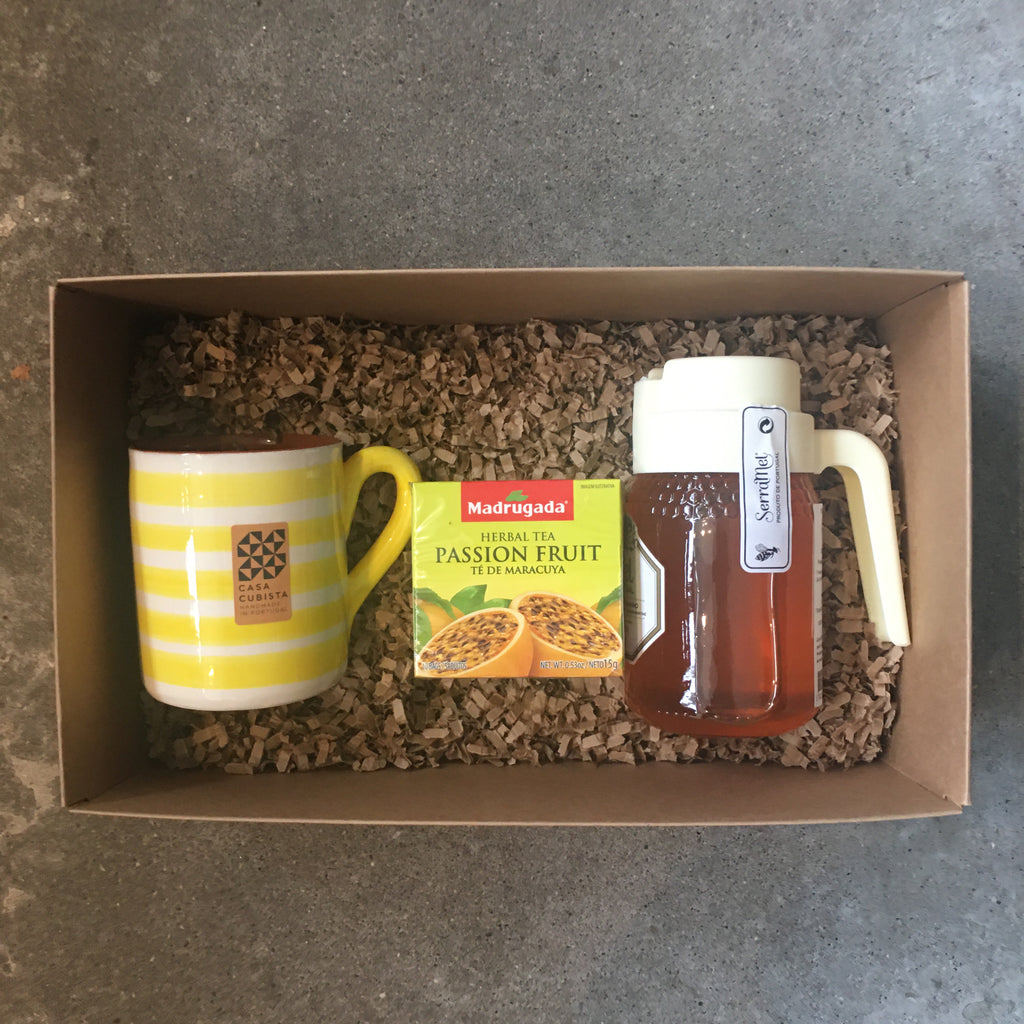 Gift Set Casa Cubista Mug, Tea & Honey SAUDADE TORONTO