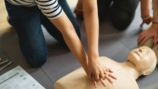 Australian first aider undergoing first aid training.