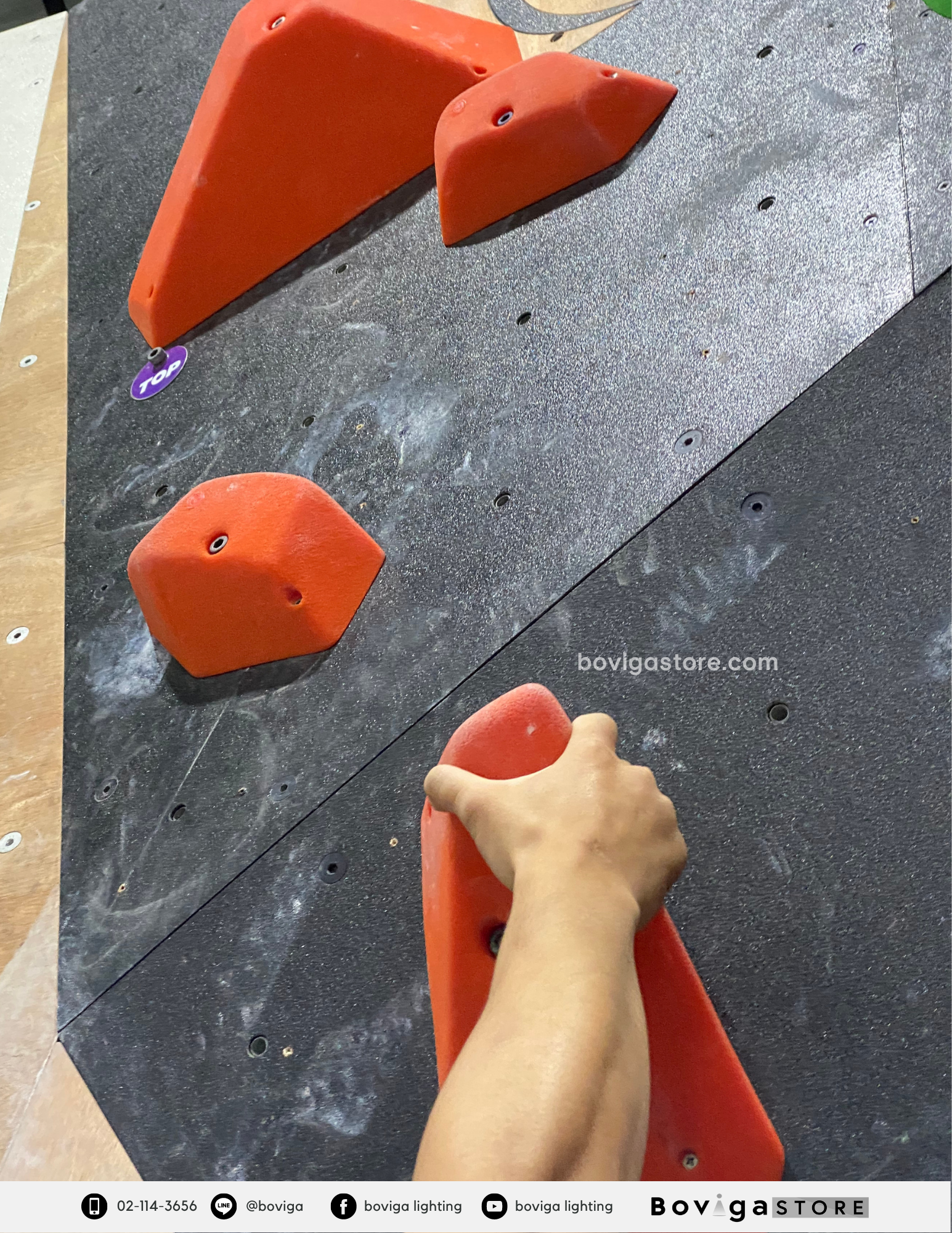 รูทปีนผาจำลองที่ Urban Playground Rock Climbing ปีนตามสี