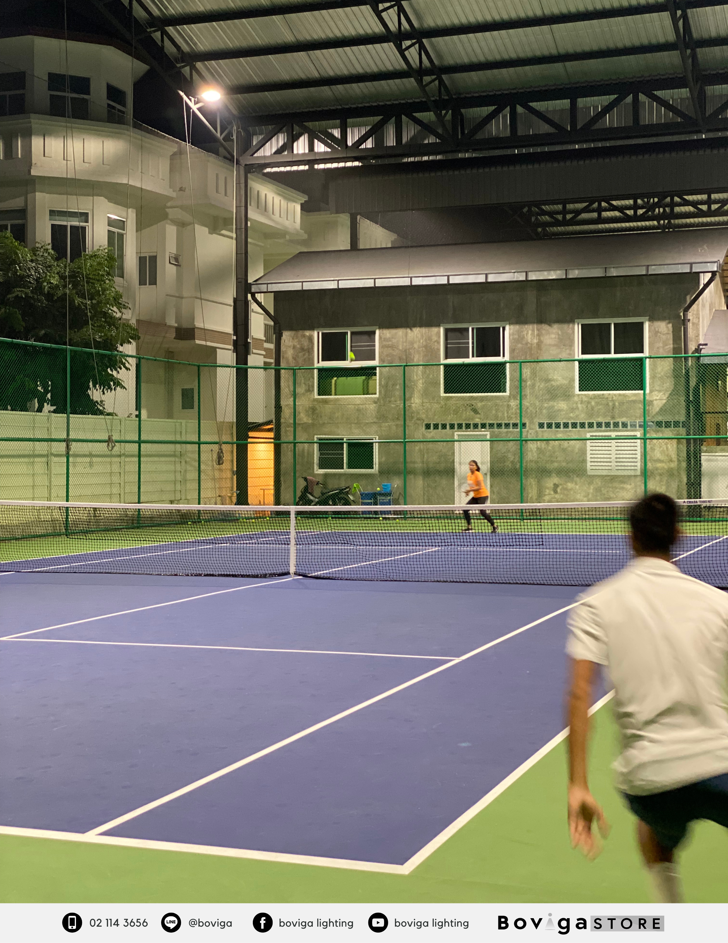 เล่นเทนนิสในคุณภาพแสงที่ดี ไม่แยงตา โคมไฟ Flood light S14A แบรนด์ Box Bright