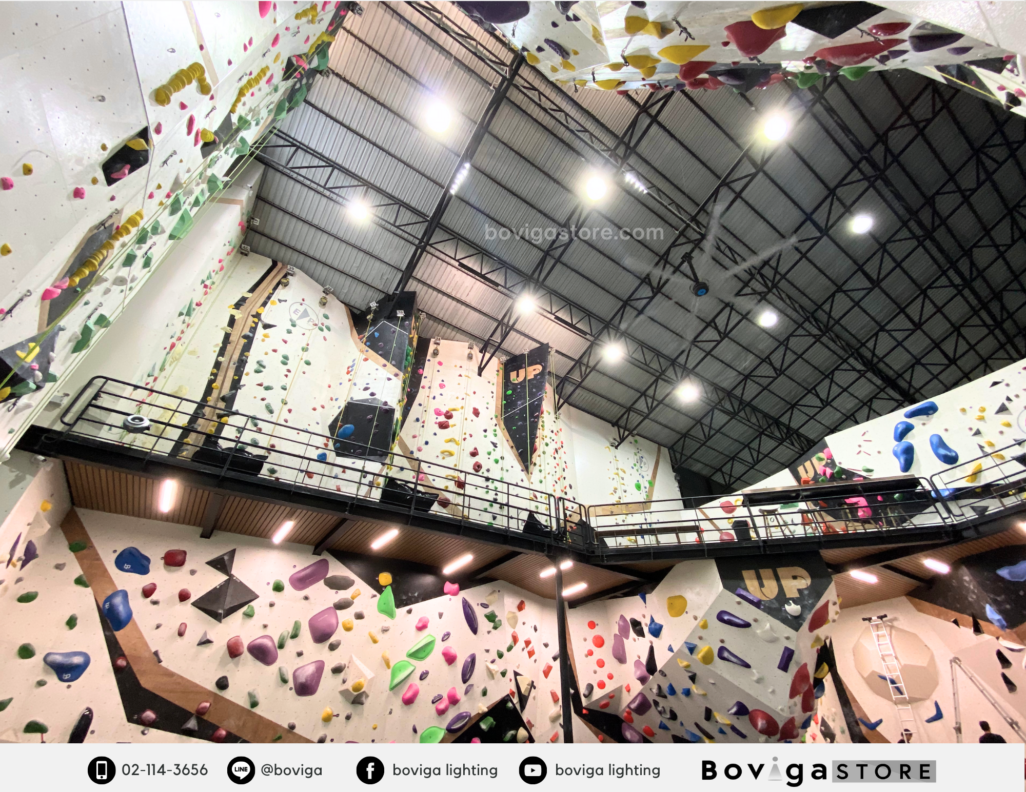 ออกแบบแสงสว่าง ใช้โคมไฟแบรนด์ Box Bright รูทสั้นๆ ที่ Urban Playground Rock Climbing