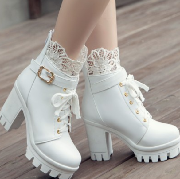 The new style is selling high - heeled lace-up boots shoes