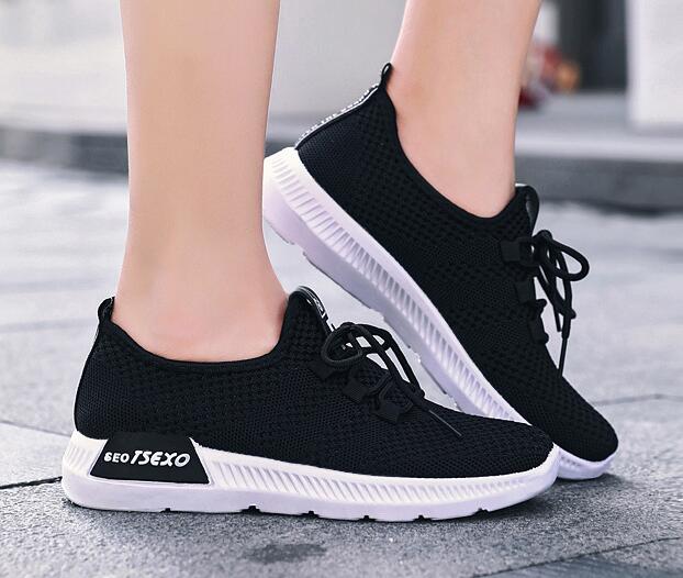 Fashion sports shoes women sneakers Breathable knitted  flying t