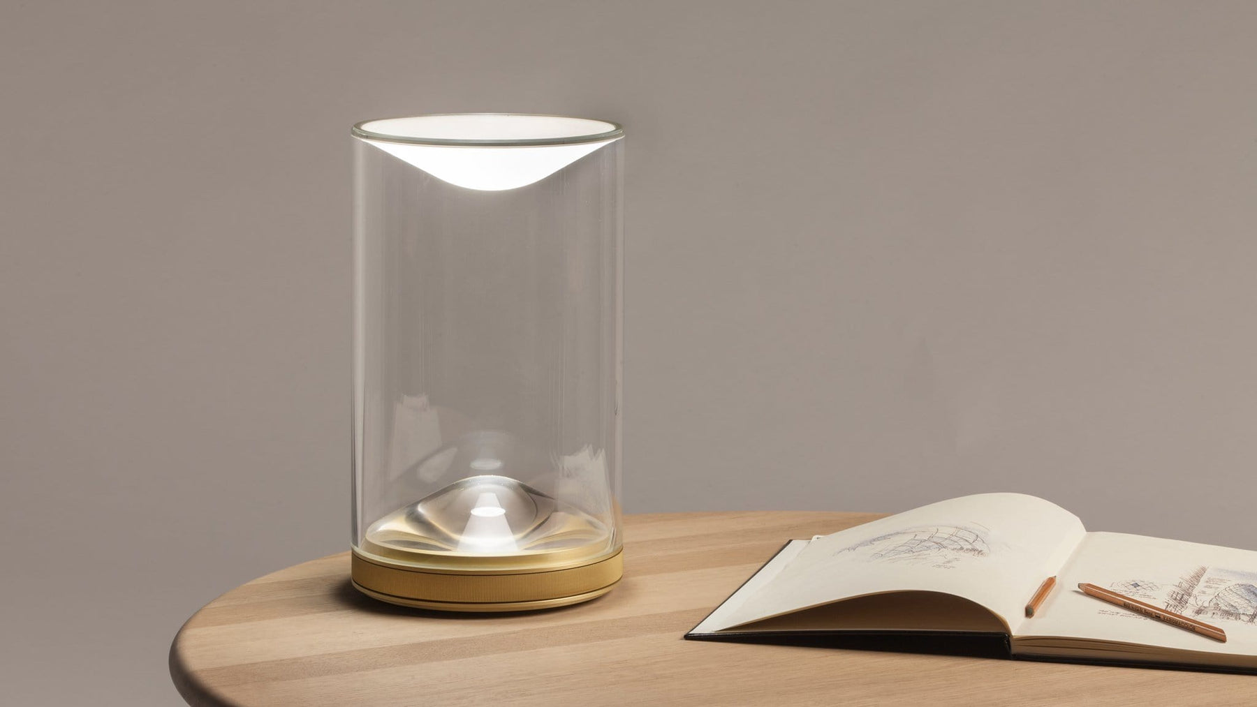 foster and partners lamp