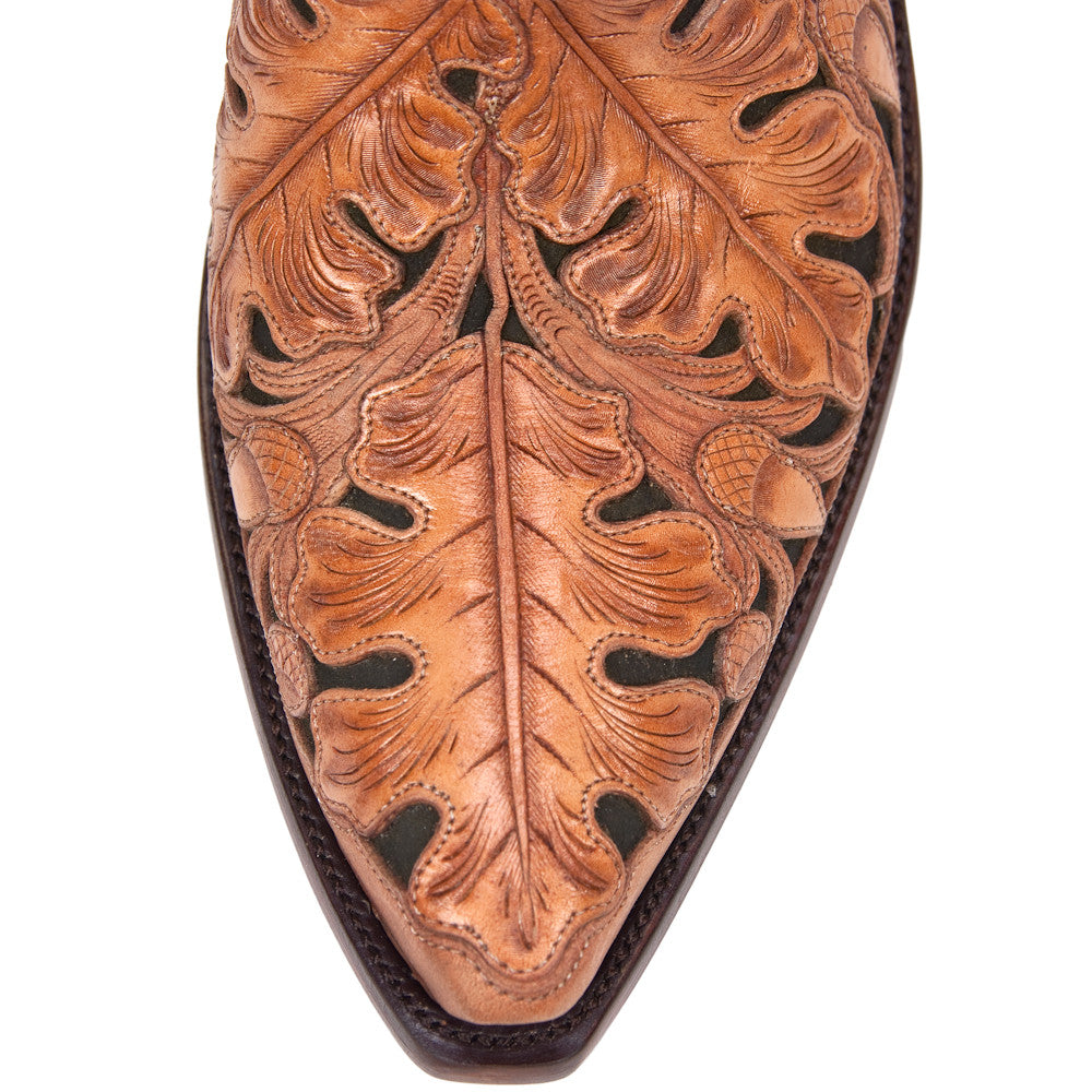acorn and oak leaf crest