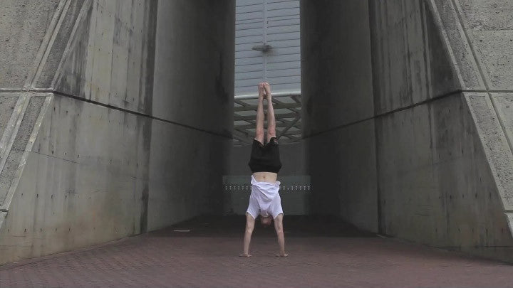 How to Do a Handstand Quickly - The Ultimate Handstand Training Plan