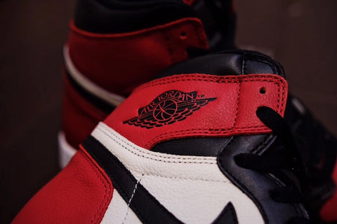  AIR JORDAN 1 RETRO HIGH OG “BRED TOE” 