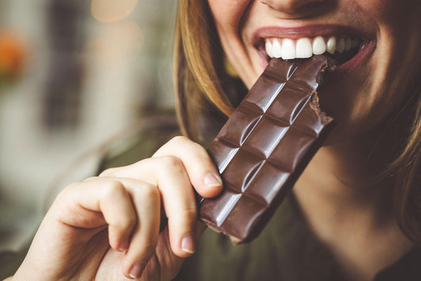 does chocolate stain teeth after whitening