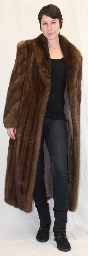 PRE-OWNED MEDIUM/LARGE LONG CANADIAN SABLE FUR COAT - FULLY LET OUT – The Real Fur Deal