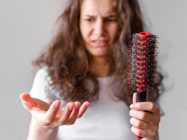 Do you lose your hair a lot? know its causes, prevention and how to care for it