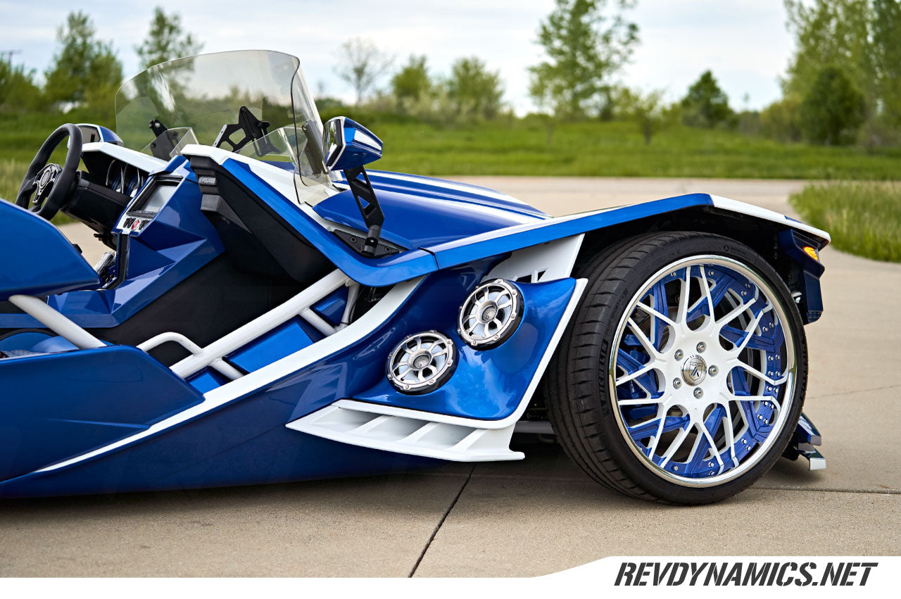 Polaris Slingshot with lowered suspension and fender speaker system