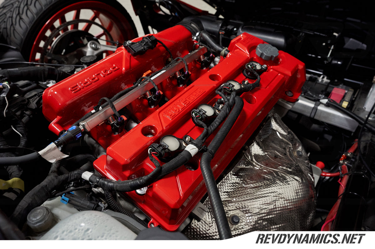 2020 Slingshot Indy Red Valve Cover and Intake Manifold