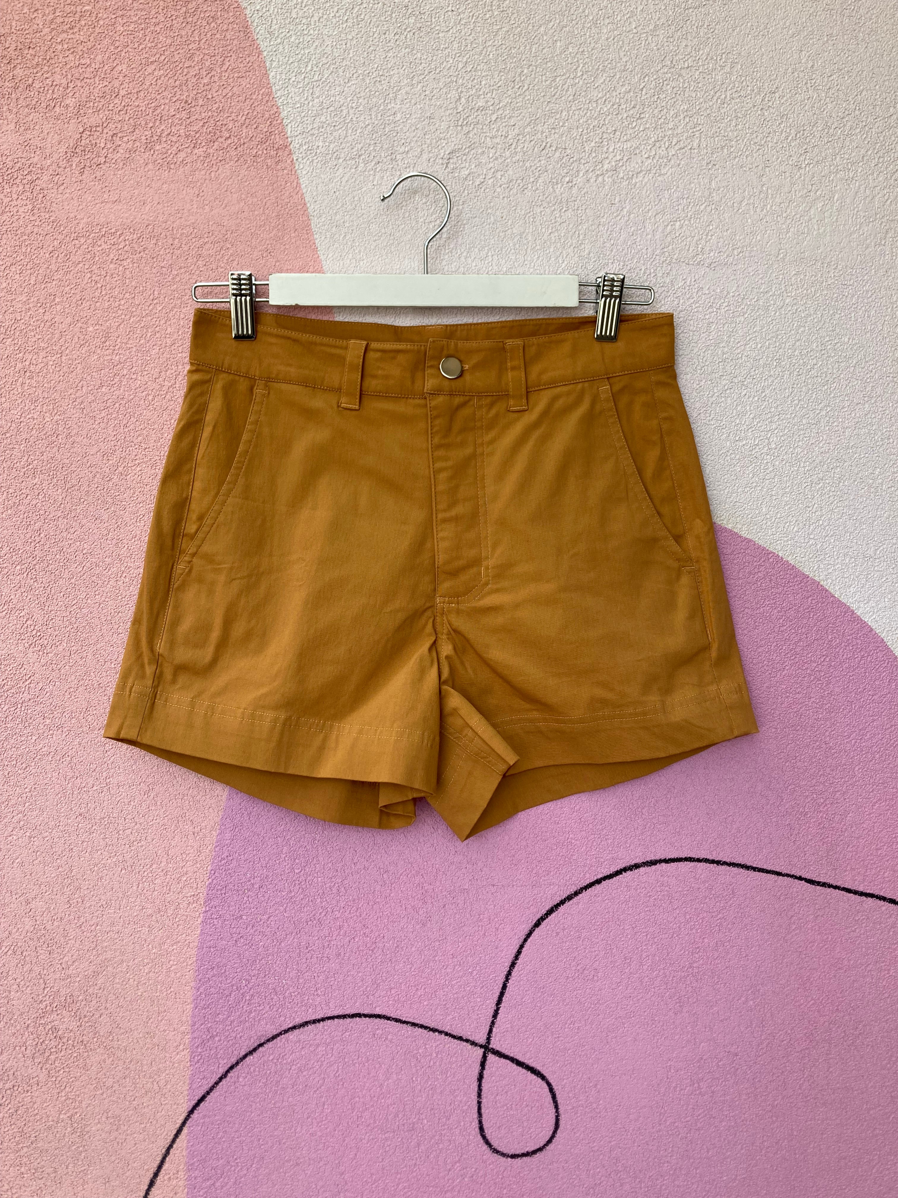 Trapezoid Shorts Plain