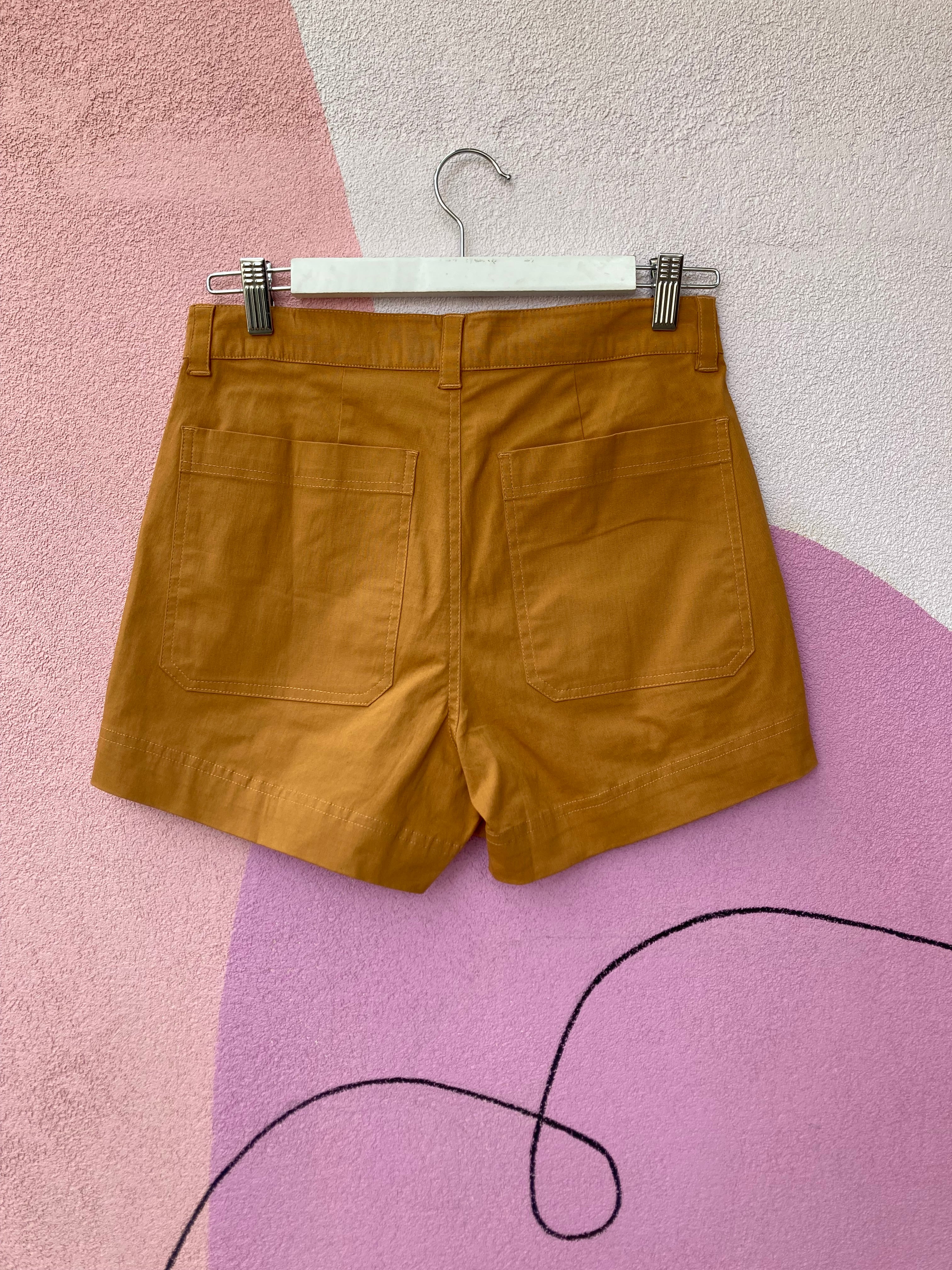 Trapezoid Shorts Plain