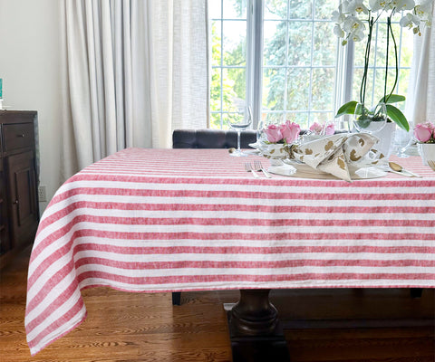 Italian striped tablecloths for wedding reception, featuring classic Mediterranean charm, elegance, luxury linen fabric, and timeless style, perfect for creating a stylish and memorable tablescape.