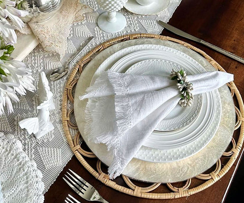 Elevate grand events with our exquisite Fringe Edge Napkins, crafted in luxurious cotton and available in an elegant white color. The addition of fringe edges adds a touch of glamour, making these napkins the perfect choice for enhancing your table setting. Bring a heightened sense of style to your grand occasions with these sophisticated and versatile cotton napkins.