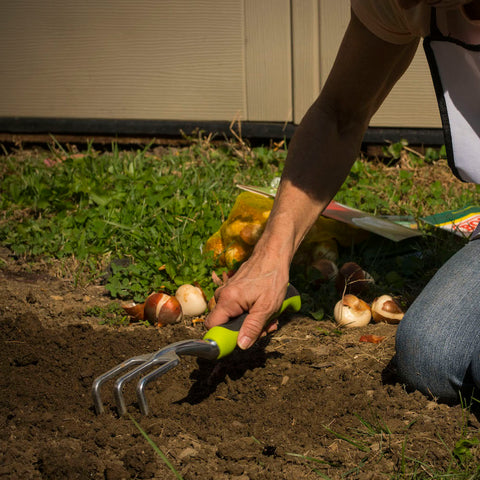 Relaxed Gardener Cultivator in Use